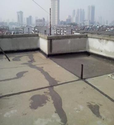 鄂温克漏水维修 楼顶漏水是什么原因，楼顶漏水维修方法是什么?